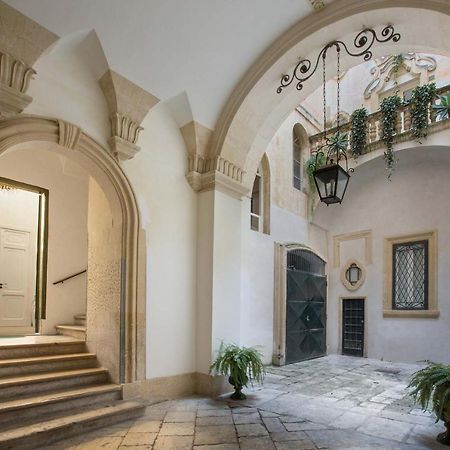 Porta Del Duomo Luxury By Barbarhouse Apartment Lecce Exterior photo