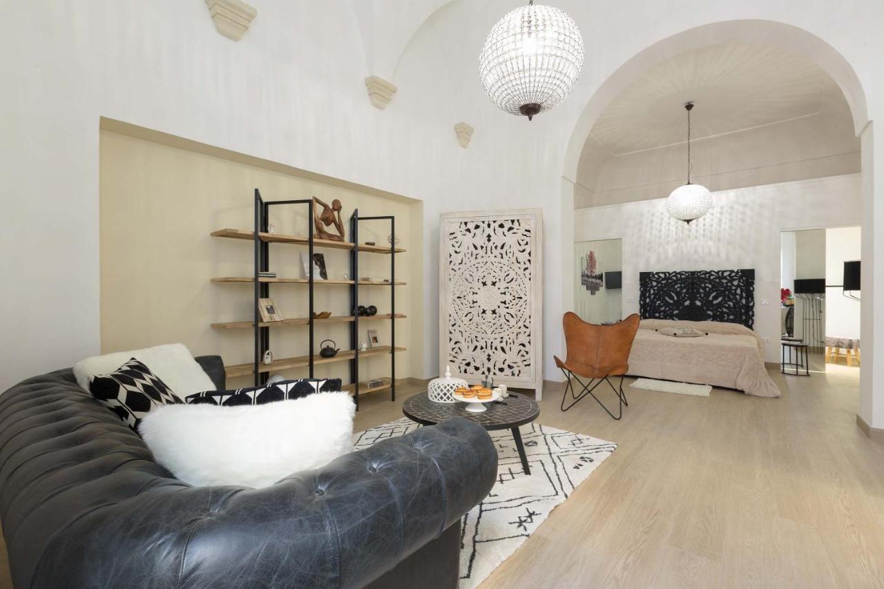 Porta Del Duomo Luxury By Barbarhouse Apartment Lecce Exterior photo