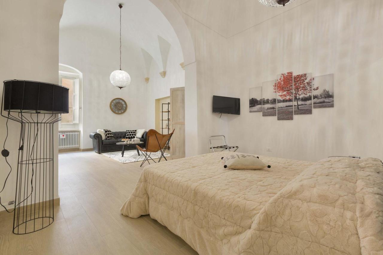 Porta Del Duomo Luxury By Barbarhouse Apartment Lecce Exterior photo