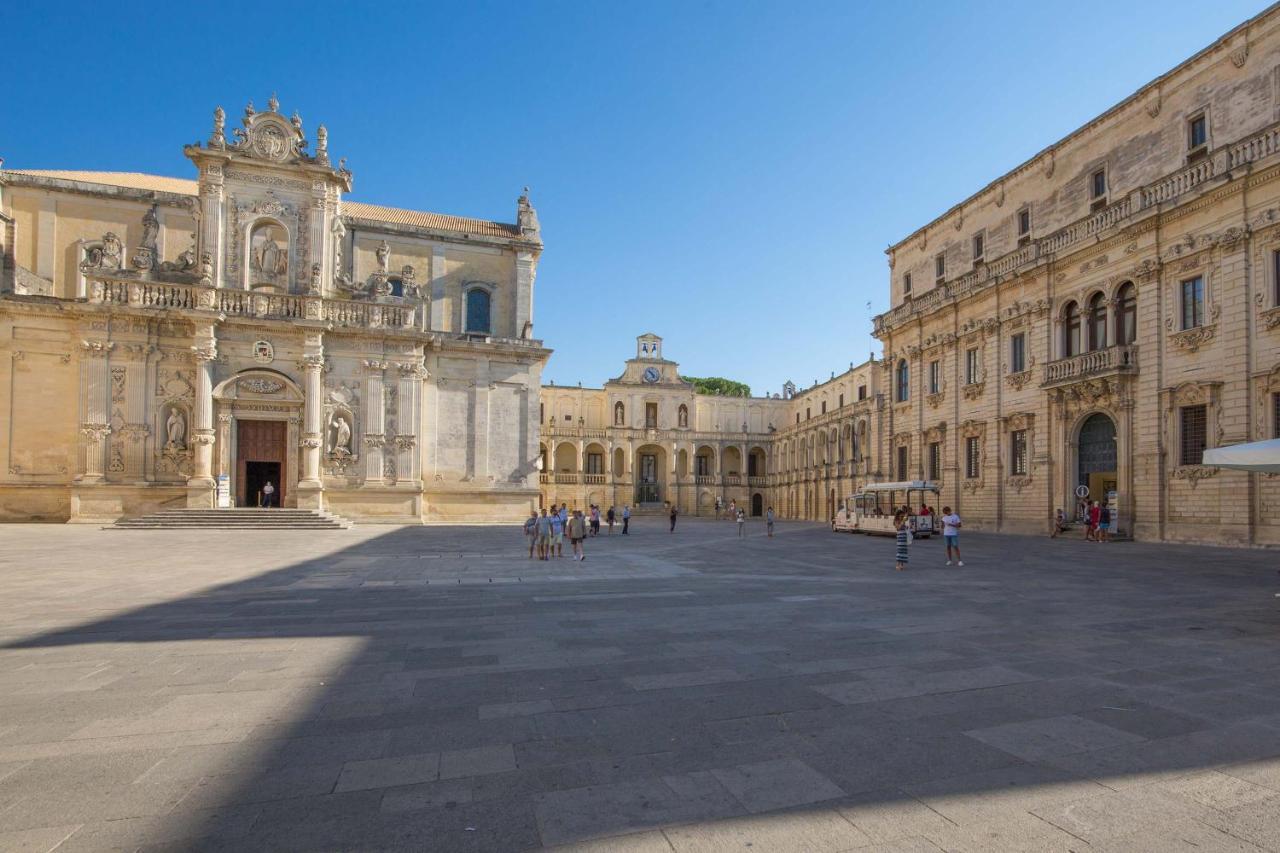 Porta Del Duomo Luxury By Barbarhouse Apartment Lecce Exterior photo