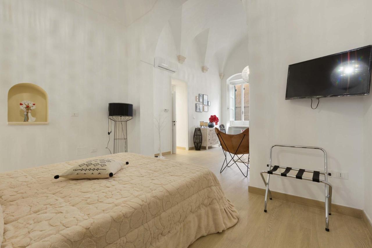 Porta Del Duomo Luxury By Barbarhouse Apartment Lecce Exterior photo