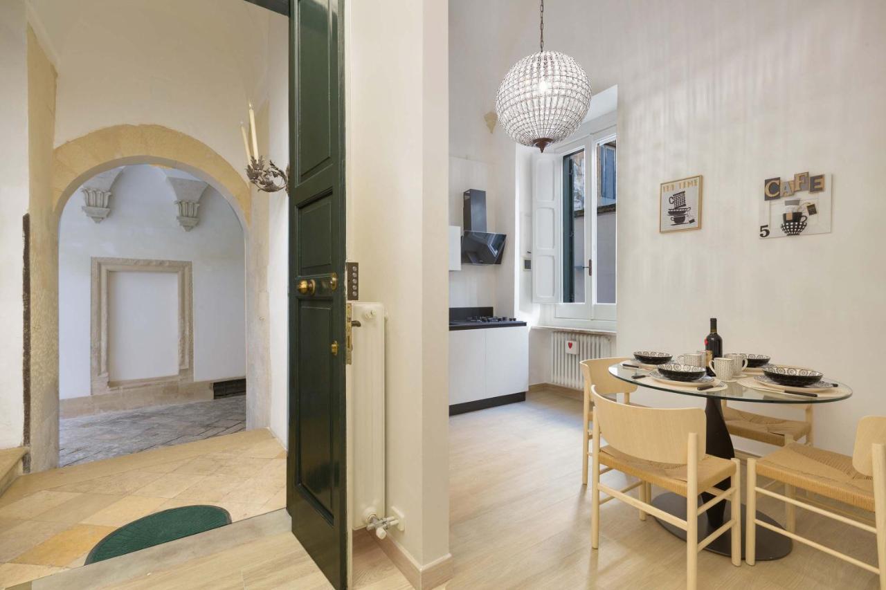 Porta Del Duomo Luxury By Barbarhouse Apartment Lecce Exterior photo