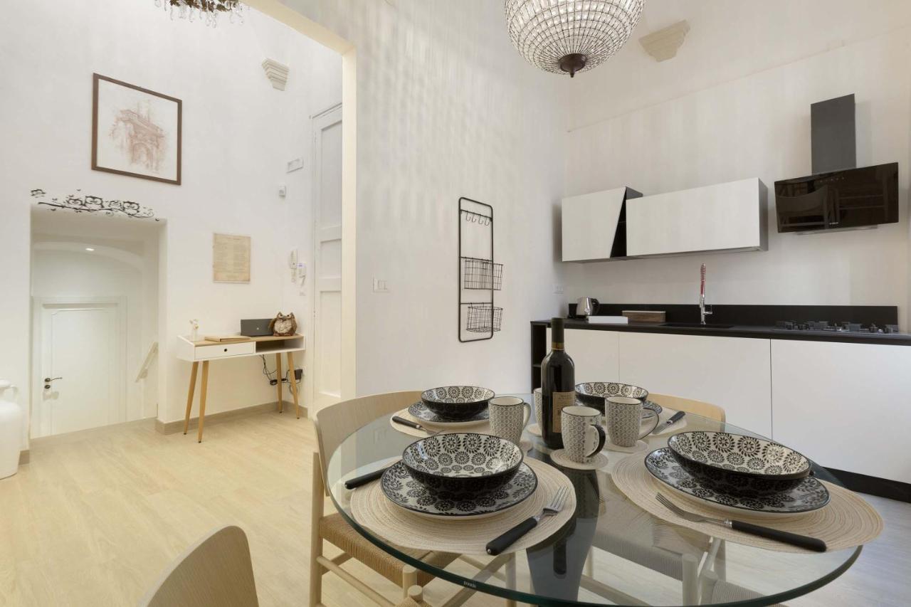 Porta Del Duomo Luxury By Barbarhouse Apartment Lecce Exterior photo
